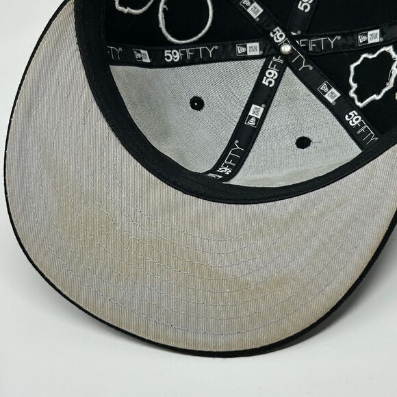 San Diego SD Padres Hat Baseball Cap Fitted 7 5/8 New Era Logo History Black - Picture 6 of 12